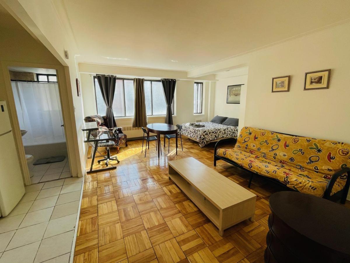 Apartment Stylish Apartment: Comfortable In The Golden Square Mile Montreal
