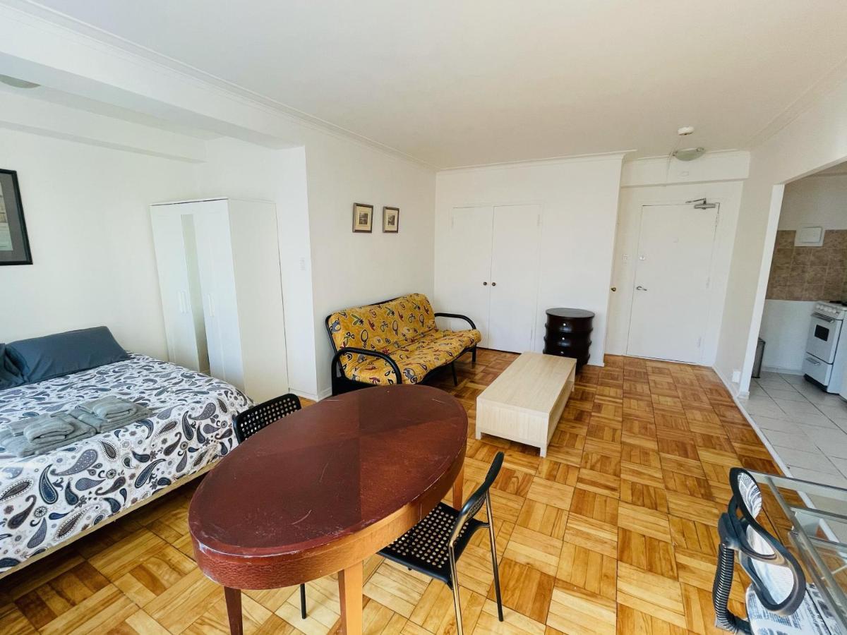 Stylish Apartment: Comfortable In The Golden Square Mile